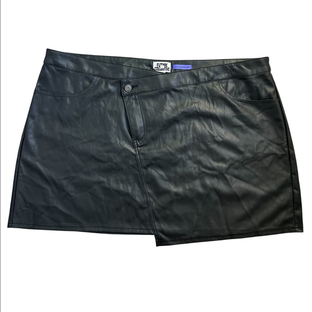 FUTURE COLLECTIVE ‎ Women’s PLUS Mini Skirt A-Line Black Vegan Leather 16/18/W
